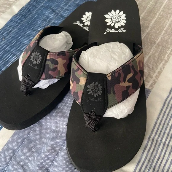 Yellow Box Camouflage Sandals - Picture 1 of 8
